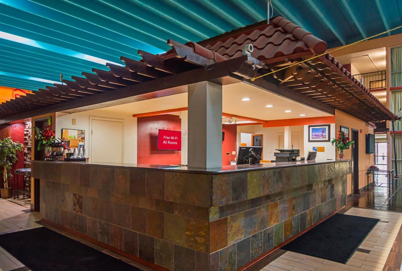 Red Roof Inn Лаббок Экстерьер фото