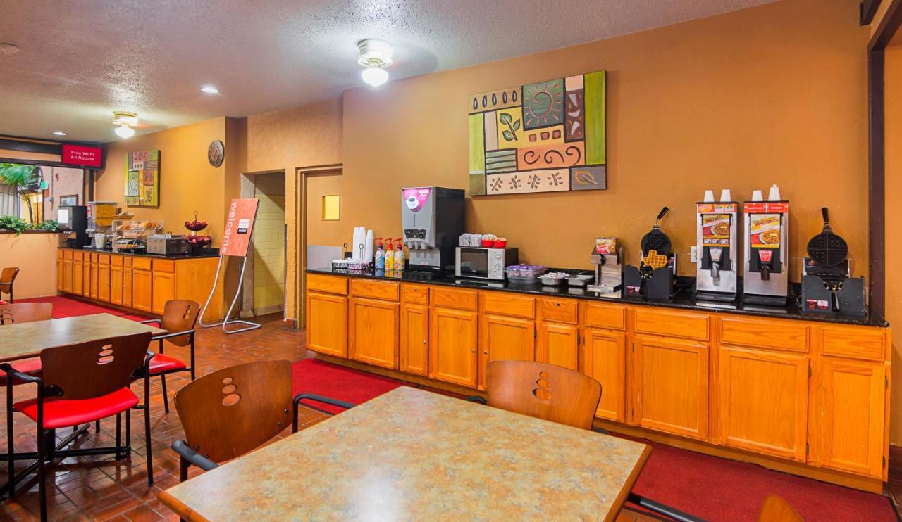 Red Roof Inn Лаббок Экстерьер фото